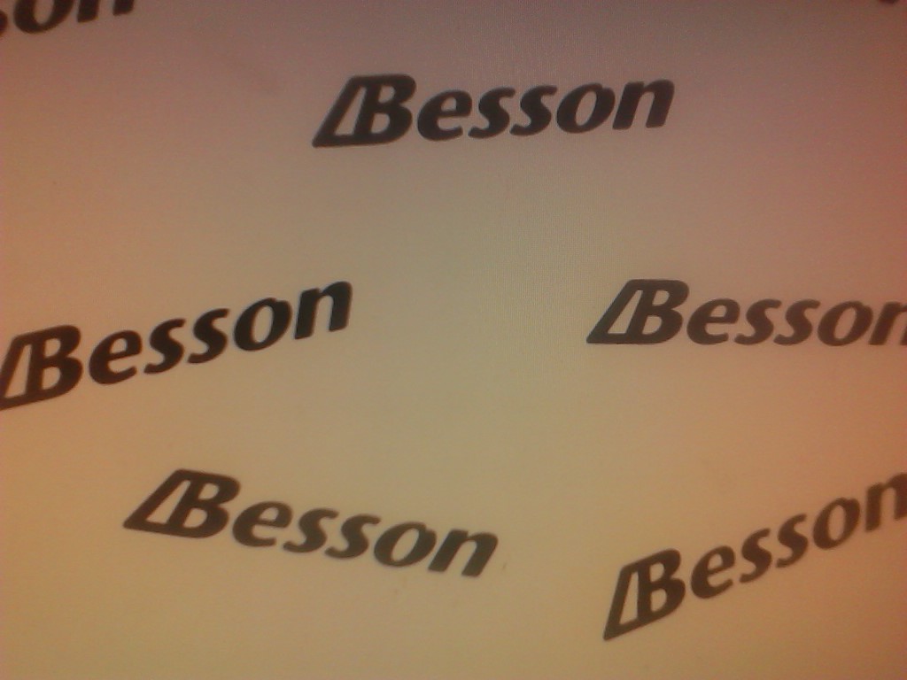 商標Besson壓花